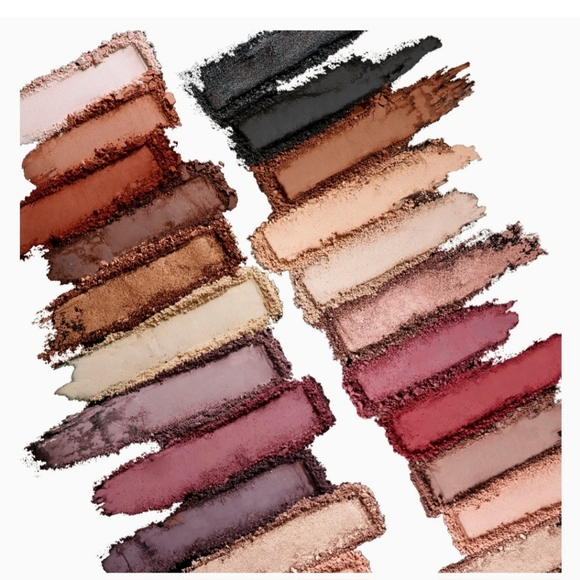 Tarte Tartiest Pro Palette. Only used a few times - Picture 4 of 4